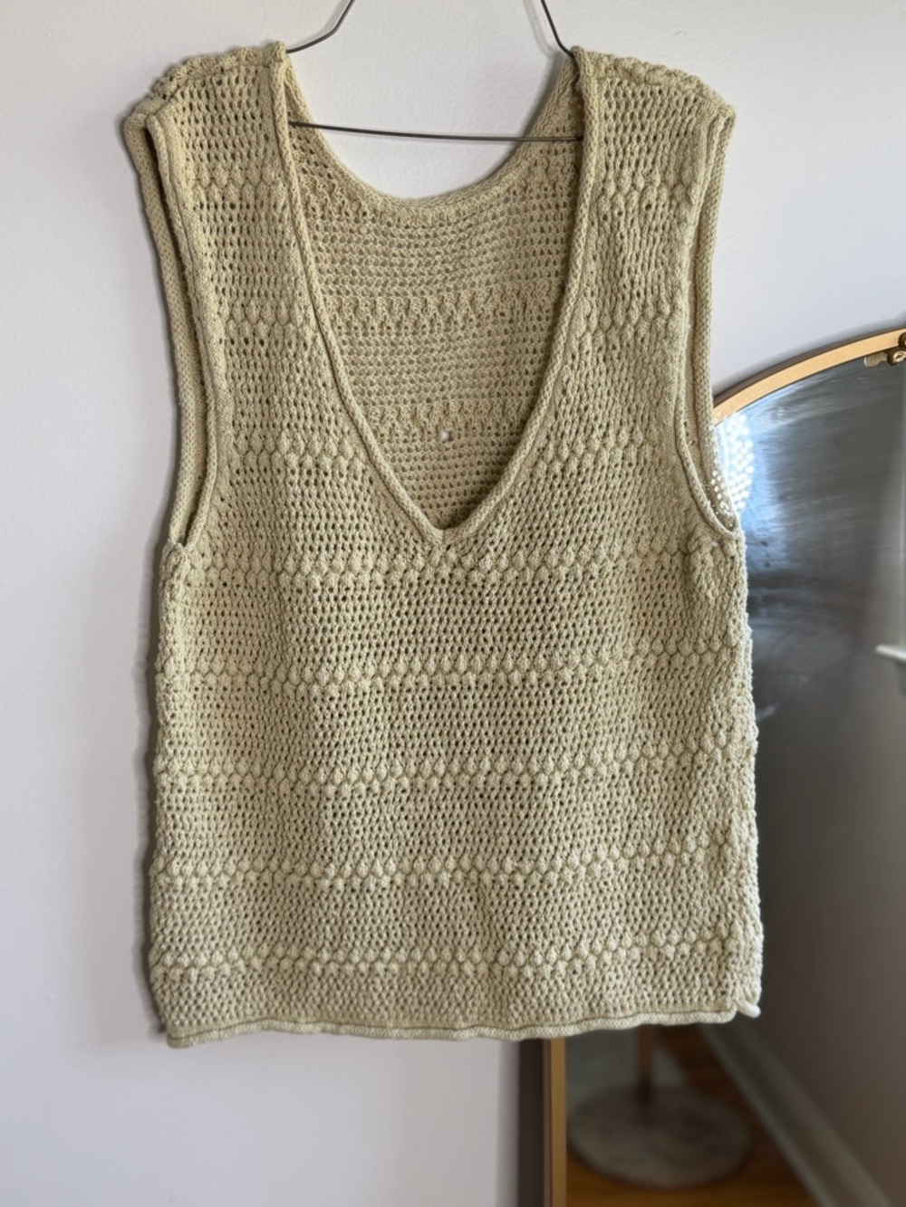 Cream Crochet V-Neck Sleeveless Top
